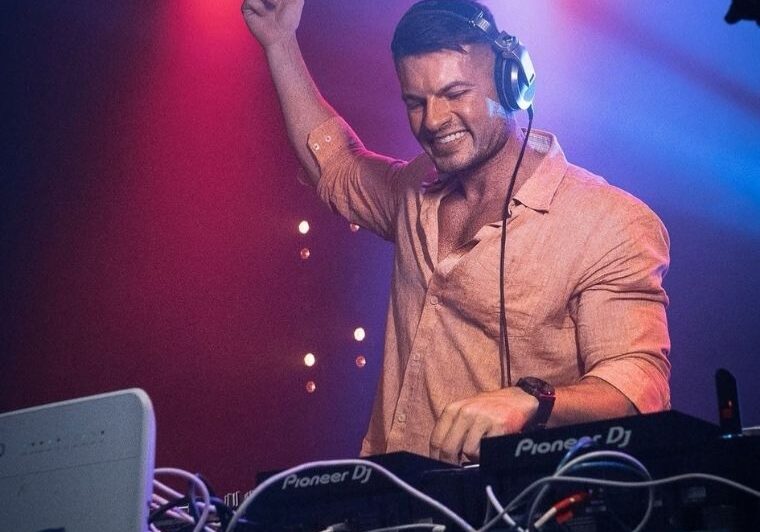 dj martin guilfoyle grafton hotel christmas party